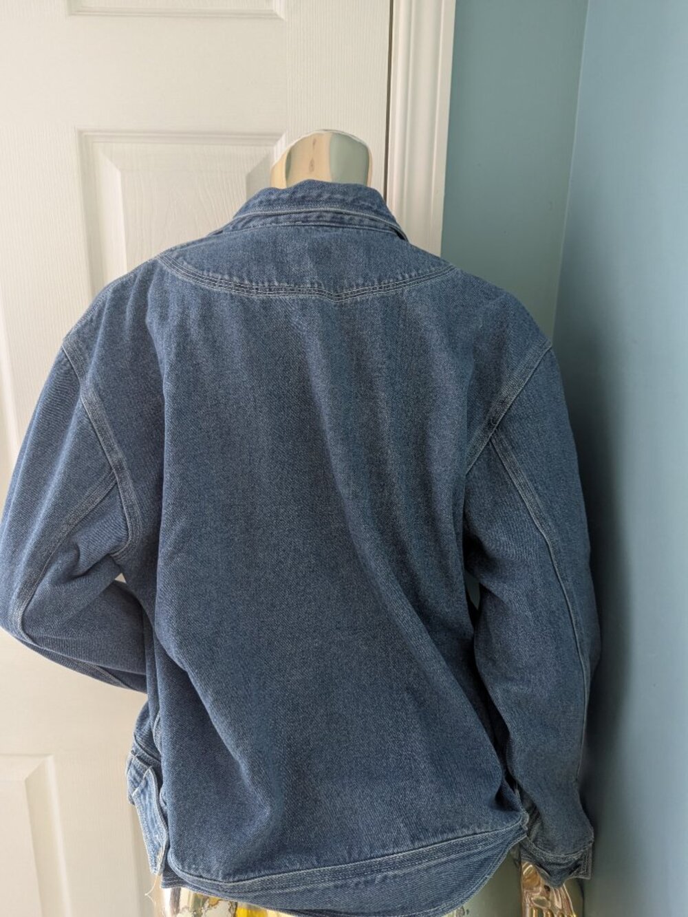 Levi's 725 Vintage Denim Jacket - Picture 3 of 8